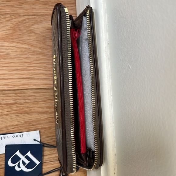 New! Dooney & Bourke embossed leather mushroom color Wallet. - Picture 6 of 10